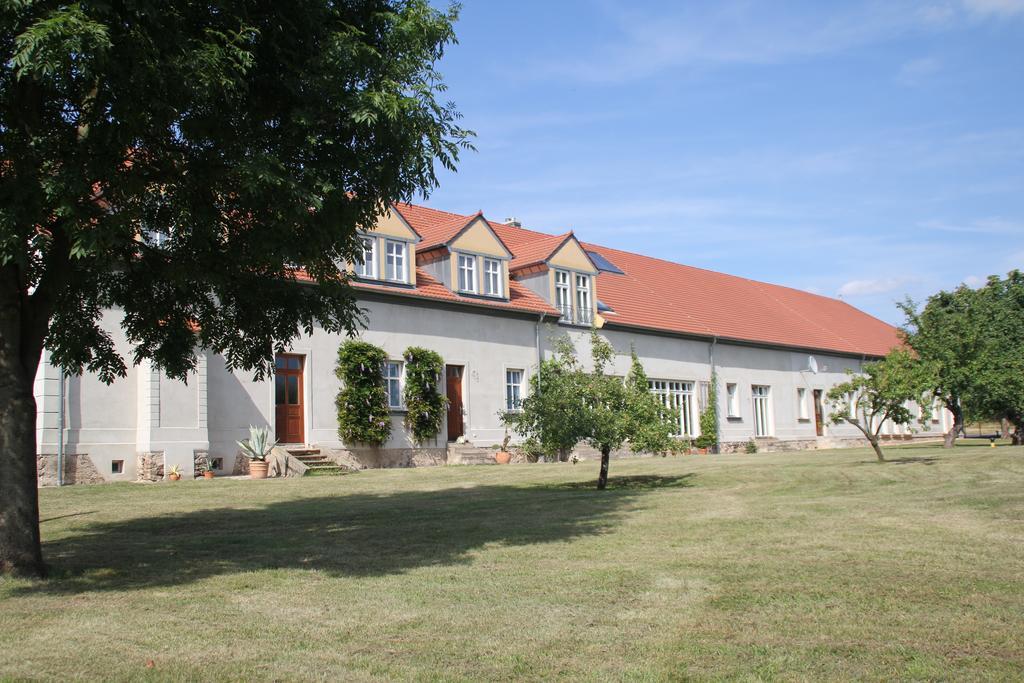 Gutshof Sagritz Hotel Golssen Exterior photo