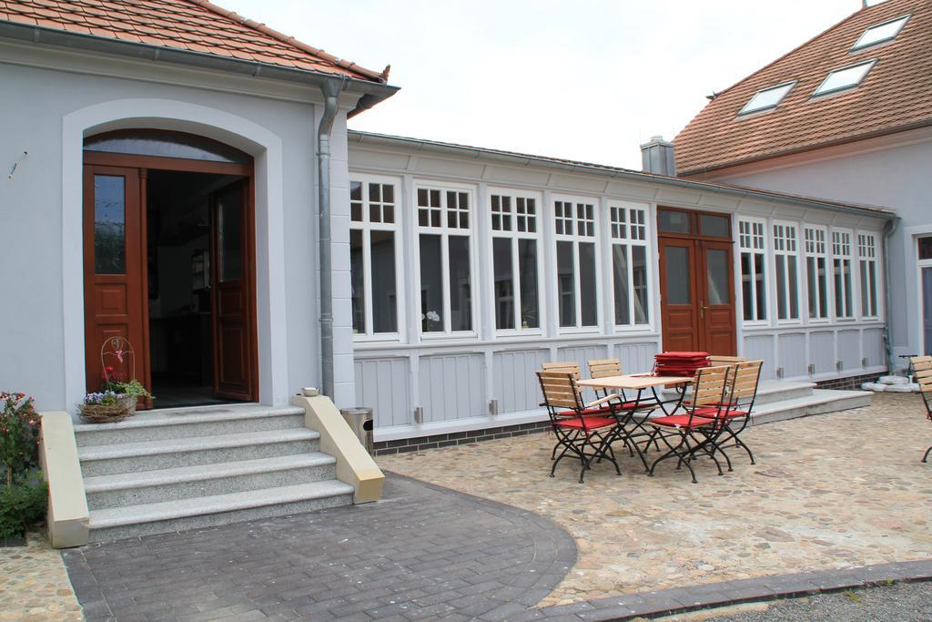 Gutshof Sagritz Hotel Golssen Exterior photo