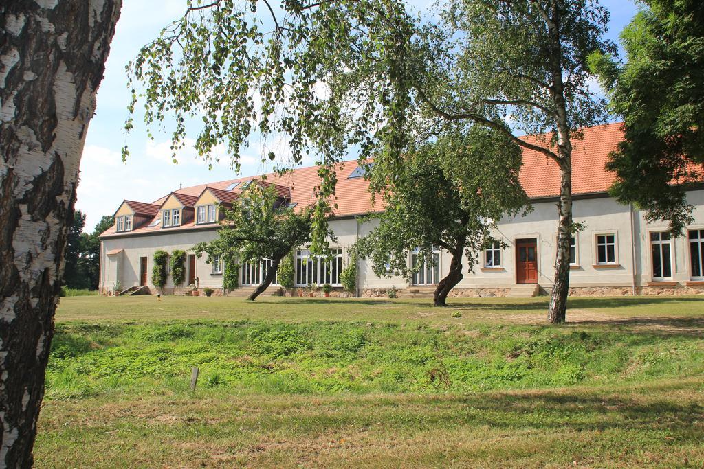 Gutshof Sagritz Hotel Golssen Exterior photo