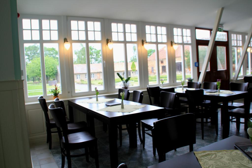 Gutshof Sagritz Hotel Golssen Exterior photo